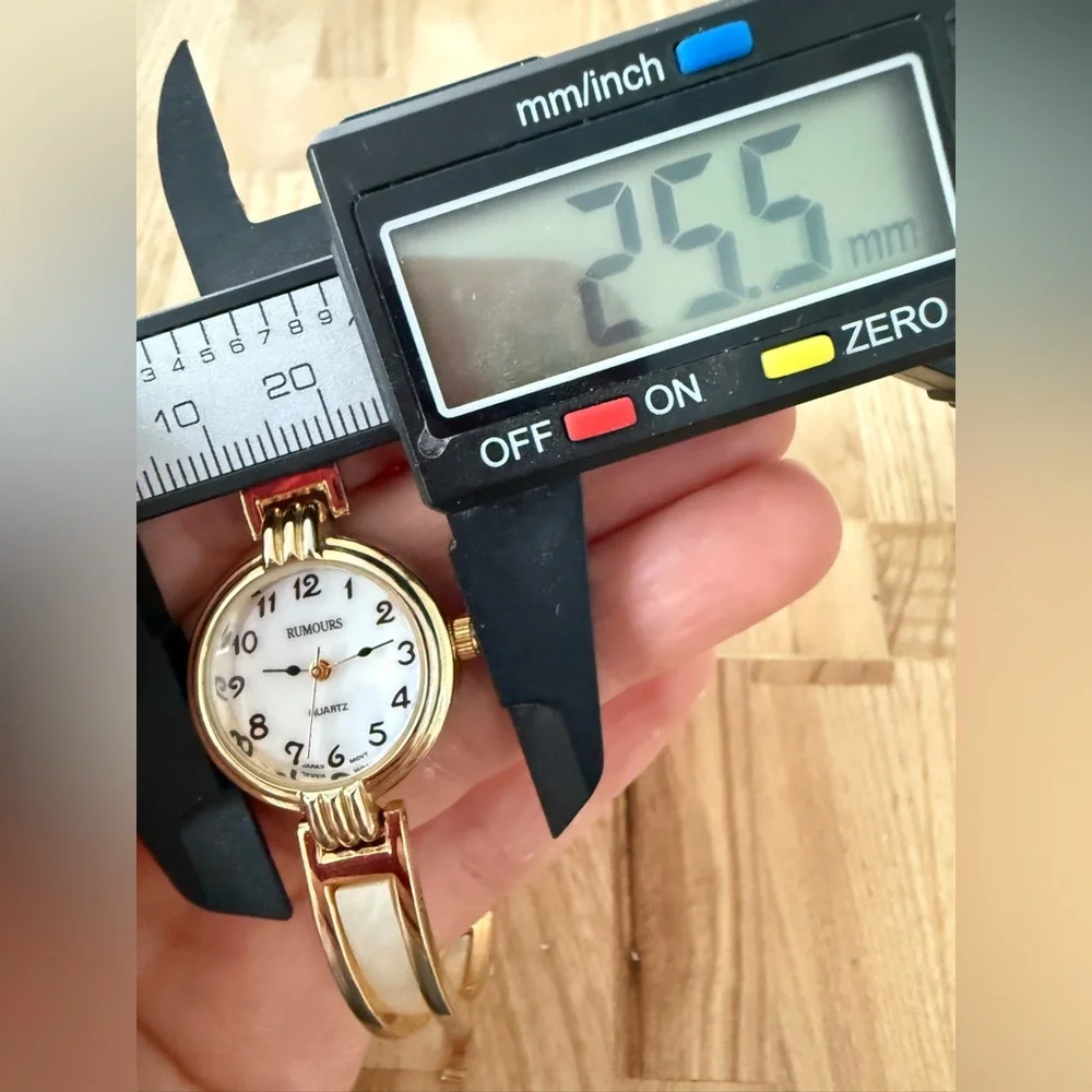 Rumours ladies gold tone watch NEW BATTERY